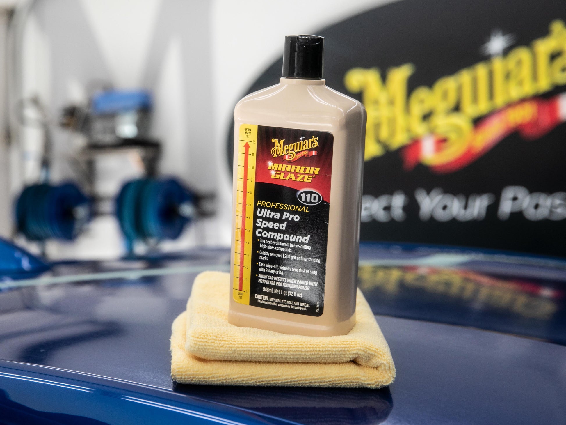 Meguiar's M110 Mirror Glaze Ultra Pro Speed Compound - Heavy Cut, High Gloss, M11032, 32 Oz